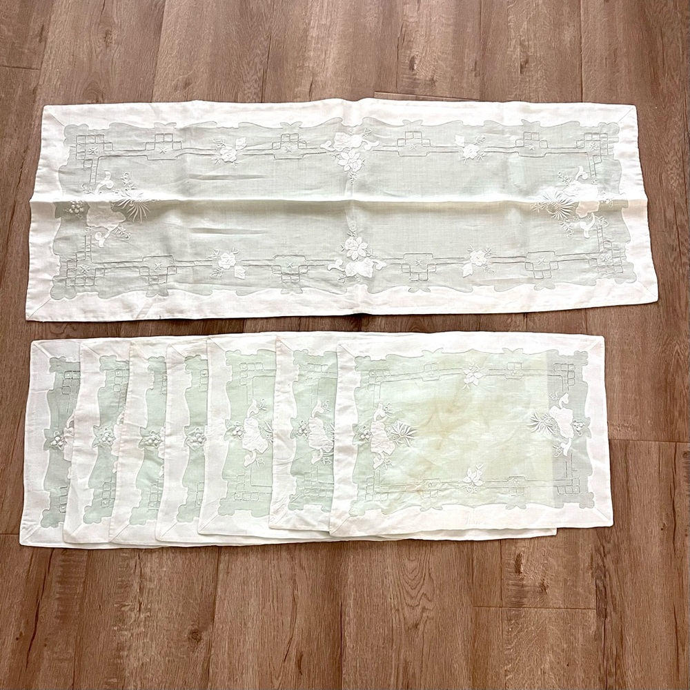 Vintage Green Embroidered Madeira Linen 7‎ PCs Placemats & Matching Table Runner